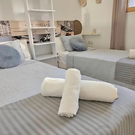 Urban Loft Apartment *