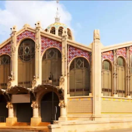 Urban Loft Apartment *