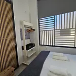 Urban Loft Apartment *